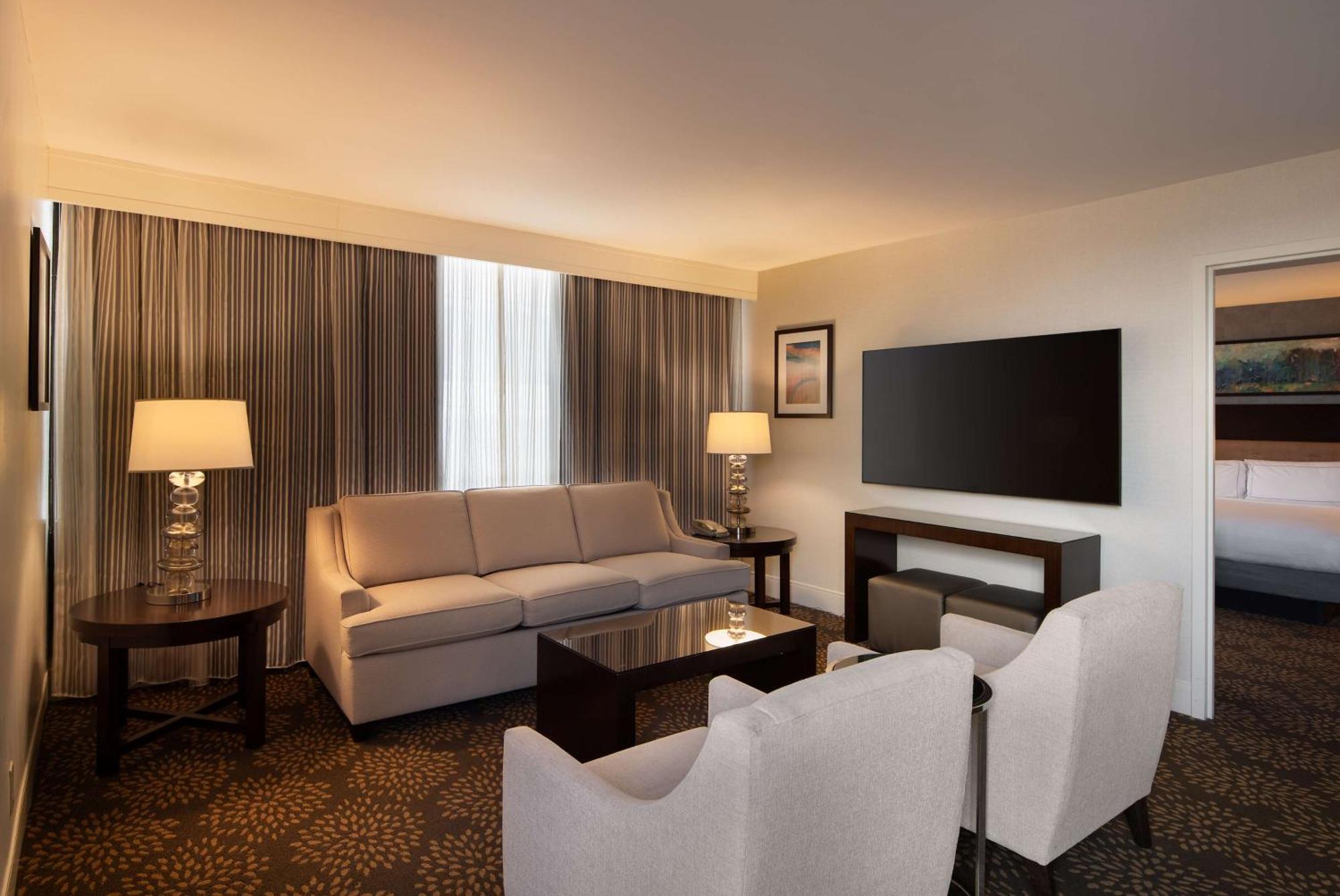 Doubletree By Hilton Washington Dc - Crystal City Arlington Exterior photo